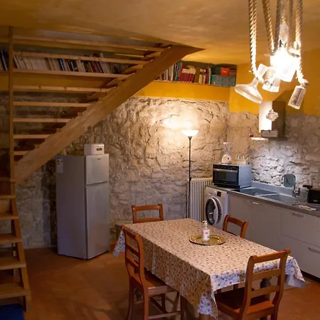 Frühstückspension Due Archi 4*
