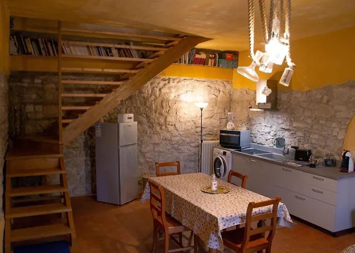 Alojamento de Acomodação e Pequeno-almoço Due Archi 4*